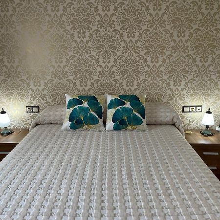 Hostal Solymar San Francisco  Bagian luar foto